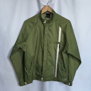 Nike Women's Green & White Retro Windbreaker Jacket Size Large (12-14) EUC